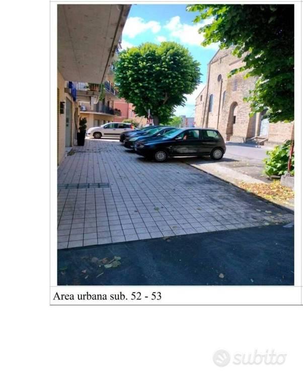Immobile in asta di 2500 m² a Fermo - Vista 2