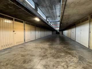 Box per Auto&Moto confinanti da 18 mq e 13 mq