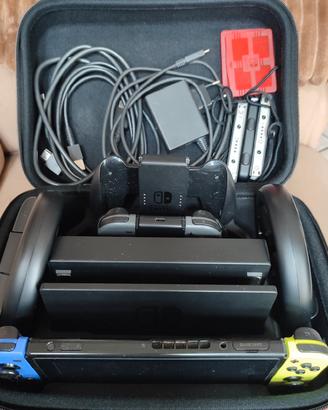 Nintendo Switch con valigetta accessori originali