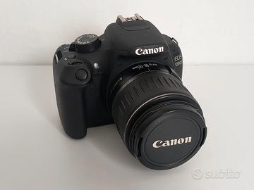 Canon EOS 1200d con EF-S 18-55mm