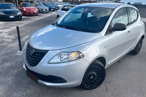 Lancia Ypsilon 1.3 MJT 16V 95 CV 5 porte S&S Elefa