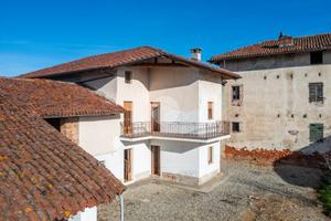 CASA SEMINDIPENDENTE A MARENE