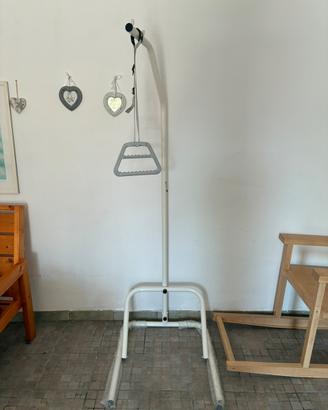 Alzamalati a piantana da terra per letto