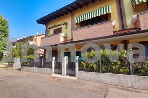 Villa di testa libera subito