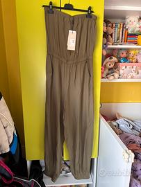 Tuta elengante senza spalline