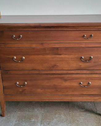 Comó e comodini in legno massello noce