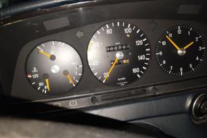 Splendida Mercedes-Benz 240 D, anno 1982