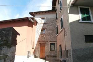 Casa indipendente di 90 m² con 3 locali a Nesso