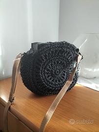 Borsetta tracolla in paglia