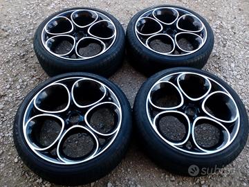 CERCHI E GOMME 19 ORIGINALI ALFA ROMEO COD:2068