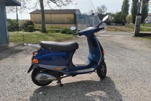 Piaggio Vespa