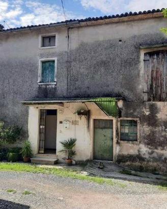 Immobile in asta di 336 m² con 2 locali e box auto