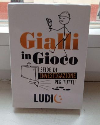 Gialli in gioco ludico carte