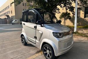 Auto elettrica senza patente presidio medico