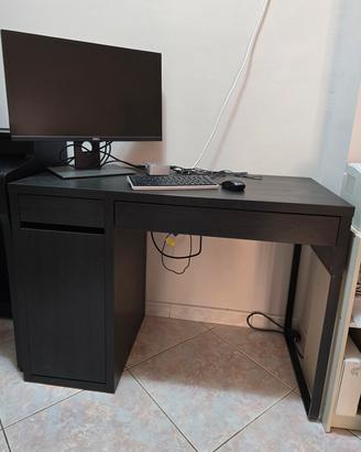 scrivania per computer 