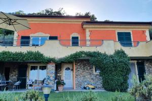 Appartamento di pregio in villa vista mare 
