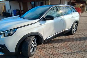 Peugeot 3008 GT line con gancio traino