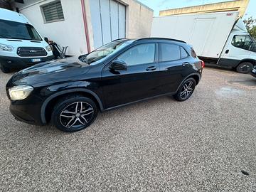 Mercedes GLA 200d