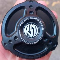 Tappo Serbatoio RSD Tracker Black Ops Harley 