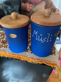 Barattoli con coperchio in legno