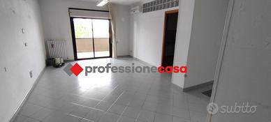 Ufficio San Nicola la Strada [Cod. rif 3066191ACU]