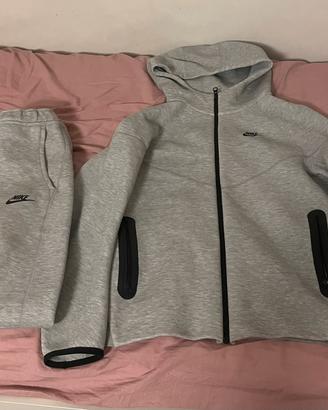 tuta nike