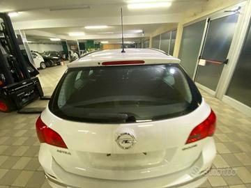 PORTELLONE PER OPEL ASTRA J ANNO 2015