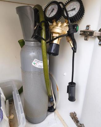 Bombola CO2 per acquario