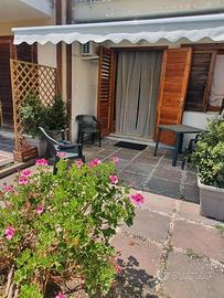 Fondachello trilocale arredato vicino al mare