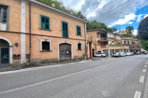 Monte compatri: ampio appartamento con terrazzo