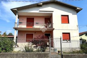 VILLA SINGOLA A ADRO