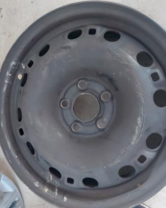 4 cerchi in ferro da 15 5 fori