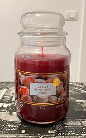 Candela profumata alla ciliegia