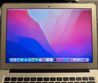 MacBook Air 13” 2015, perfettamente funzionante.