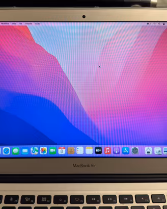 MacBook Air 13” 2015, perfettamente funzionante.