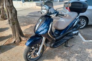 Piaggio Beverly Tourer 400