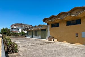 Casa + Capannone