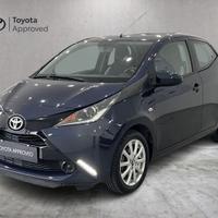 Toyota Aygo 5p 1.0 x-play m-mt