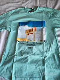 t-shirt con stampa gommata 