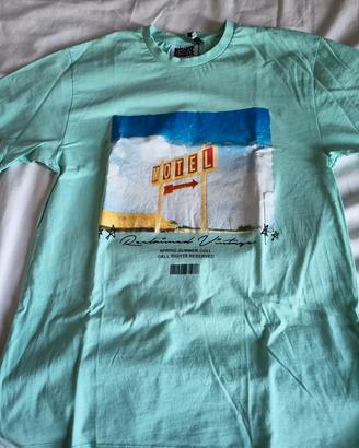 t-shirt con stampa gommata 