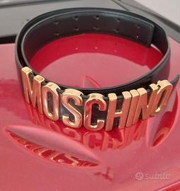 Cintura moschino con logo lettering dorato