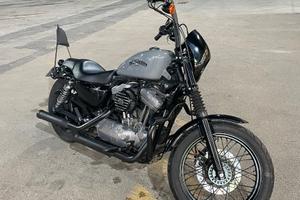 Harley Davidson sportster 883