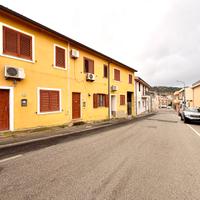 Villetta a schiera centrale con giardino