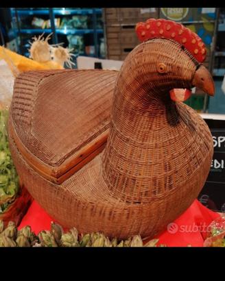 gallina portauova in vimini