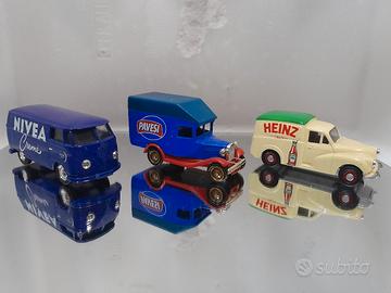 Lotto 3 furgoni pubblicitari  corgi