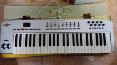 M-Audio Oxygen 49 USB midi controller