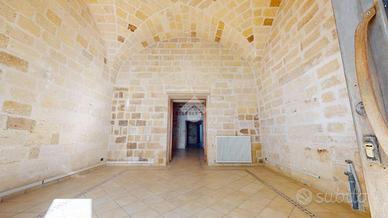 4 LOCALI A FRANCAVILLA FONTANA