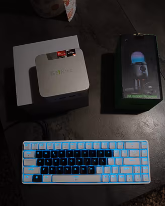 KIT Mini PC Ryzen + Tastiera Meccanica + Microfono