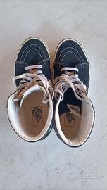 Scarpe nere VANS