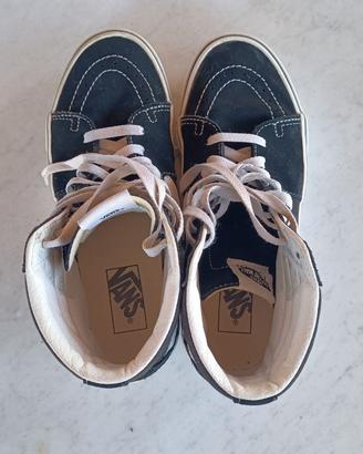 Scarpe nere VANS